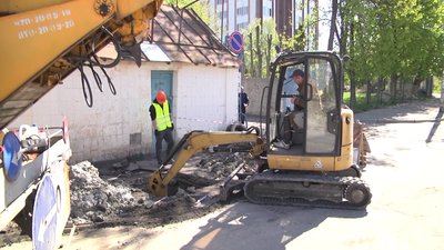 У Житомирі відновили роботи з будівництва тролейбусної лінії у мікрорайон Мальованка У Житомирі відновили роботи з будівництва тролейбусної лінії у мікрорайон Мальованка