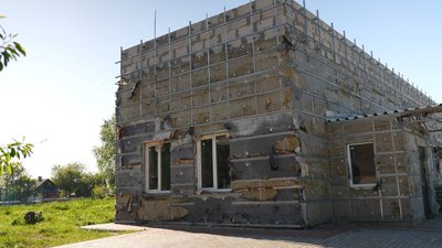 Недобудоване приміщення спортзали в Сумах