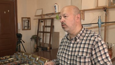 Головний зберігач фондів музею Віктор Доскалюк Головний зберігач фондів музею Віктор Доскалюк