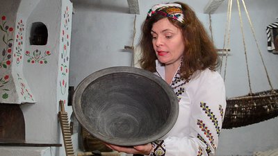 У музеї на Тернопільщині зберігають давній посуд, який використовували на Святвечір