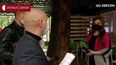 Соціальна дистанція, маски, антисептики: у Херсоні комісія перевірила роботу кафе та салонів краси Соціальна дистанція, маски, антисептики: у Херсоні комісія перевірила роботу кафе та салонів краси