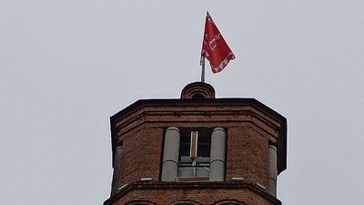 На вінницькій Вежі Артинова оновили прапор На вінницькій Вежі Артинова оновили прапор