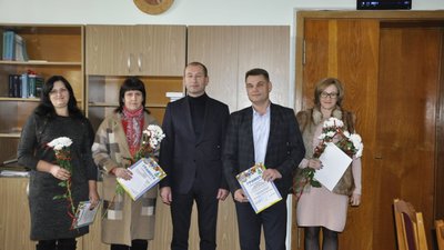 Нива 1977 року та пенсії. Декларації голів міських громад Чернівецької області