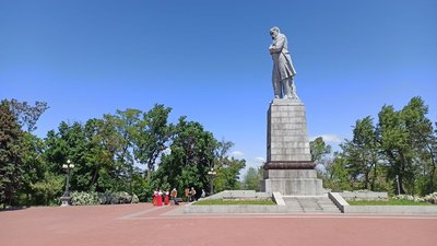 До річниці з дня перепоховання Тараса Шевченка у Дніпрі влаштували мистецький захід