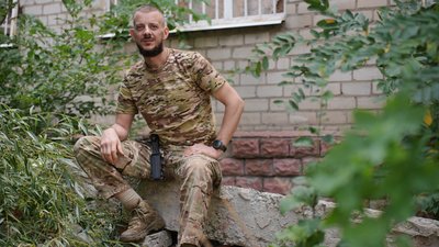 «Джокер» — військовослужбовець 9-го окремого штурмового батальйону «Карпатська Січ»