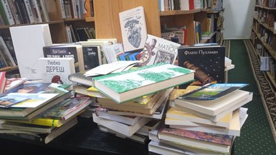 У Тернопільській бібліотеці збирають книжки для бійців, яких лікують у медзакладах області