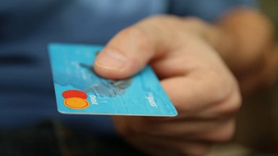 На Запоріжжі бухгалтера підозрюють у привласненні грошей із заробітної плати засуджених