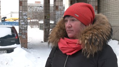Через сніг і машини у Рівному не можуть вивезти сміття з усіх дворів Через сніг і машини у Рівному не можуть вивезти сміття з усіх дворів