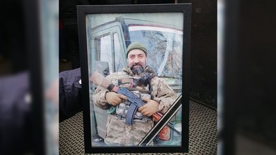 На Чернігівщині прощалися військовими ЗСУ — Сергієм Пономарчуком, Вячеславом Яковенком та Сергієм Прядкою На Чернігівщині прощалися військовими ЗСУ — Сергієм Пономарчуком, Вячеславом Яковенком та Сергієм Прядкою