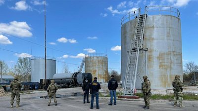 На Дніпропетровщині СБУ викрила нелегальний нафтопереробний завод