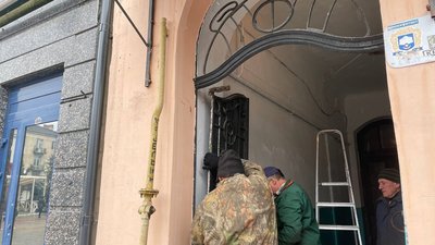 Брама на вулиці Сагайдачного, Тернопіль, 20 березень, 2024