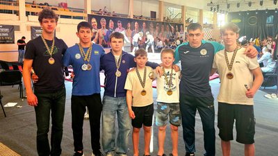 Сумоїсти Сумщини везуть до дому медалі чемпіонату України