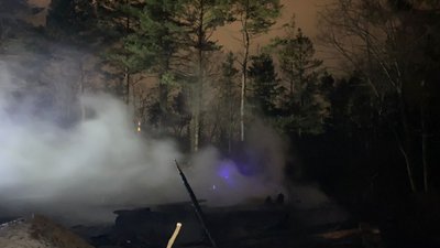 У поліції повідомили попередню причину пожежі в львівському музеї "Шевченківський гай"