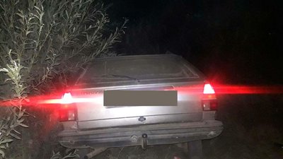 На Рівненщині нетверезий водій в'їхав у поліцейське авто