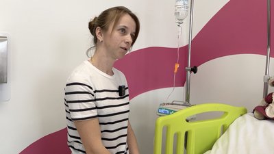 "Я не можу сидіти осторонь": медсестра з Луцька поєднує роботу в дитячій онкогематології та ротації на передову