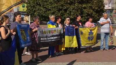Учасники акції "Поверніть Героїв додому" співали гімн України, 29 вересня 2023, Хмельницький Учасники акції "Поверніть Героїв додому" співали гімн України, 29 вересня 2023, Хмельницький