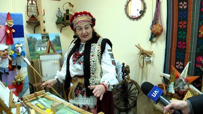 Житомирянка Ганна Івченко зібрала колекцію старовинних ткацьких верстатів: найстарішому – 120 років Житомирянка Ганна Івченко зібрала колекцію старовинних ткацьких верстатів: найстарішому – 120 років
