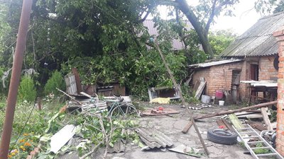 Знеструмлені більше 100 населених пунктів. На Кіровоградщині усувають наслідки зливи та буревію Знеструмлені більше 100 населених пунктів. На Кіровоградщині усувають наслідки зливи та буревію