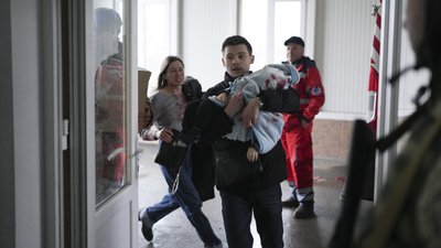 Місяць повномасштабної війни росії проти України у фото