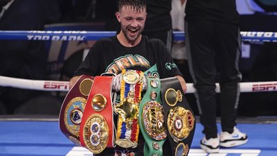 Історичний бій за звання абсолютного чемпіона світу закінчився перемогою британця Тейлора: відео