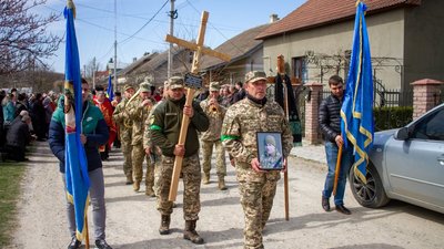 На Тернопільщині попрощалися з двома бійцями
