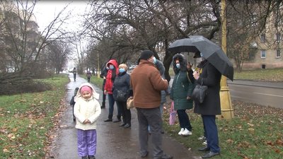 Мешканці будинку на Заньковецької, 4 в Ужгороді проти забудови прибудинкової території Мешканці будинку на Заньковецької, 4 в Ужгороді проти забудови прибудинкової території