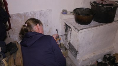 На Вінниччині рятувальники перевіряють будинки з пічним опалення На Вінниччині рятувальники перевіряють будинки з пічним опалення
