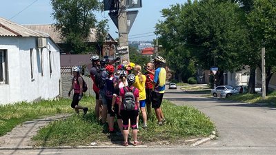 Близько 20 учасників Дніпровської асоціації велосипедистів вшанували пам’ять велосипедиста