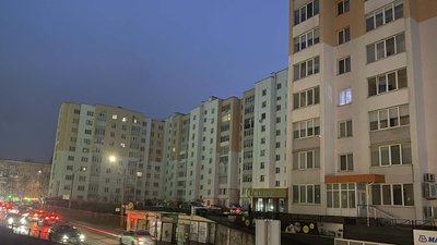 Багатоповерхівка у Хмельницькому під час відключення світла
