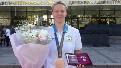 Катерина Черниш із орденом княгині Ольги III ступеня