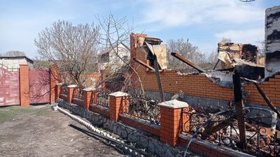 “Згоріло все”, — історія мешканки Сумщини, яка втратила домогосподарство через російський снаряд “Згоріло все”, — історія мешканки Сумщини, яка втратила домогосподарство через російський снаряд