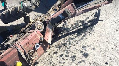 На Рівненщині легковик в'їхав у мотоблок: є травмований На Рівненщині легковик в'їхав у мотоблок: є травмований