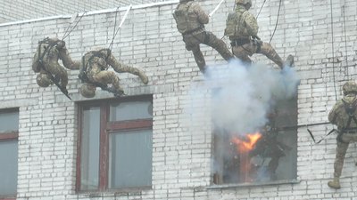 Антитерористичні навчання в Івано-Франківську. День 2 Антитерористичні навчання в Івано-Франківську. День 2