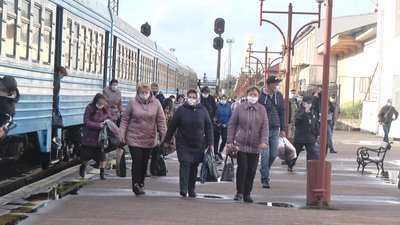 На Прикарпатті відновили рух приміські потяги На Прикарпатті відновили рух приміські потяги