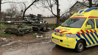 Машину швидкої допомоги прибула на Сумщину Машину швидкої допомоги прибула на Сумщину