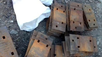 У Херсоні затримали чоловіка, який розбирав залізничну колію У Херсоні затримали чоловіка, який розбирав залізничну колію