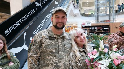 У війни жіноче обличчя: у Черкасах тероборона презентувала виставку світлин У війни жіноче обличчя: у Черкасах тероборона презентувала виставку світлин