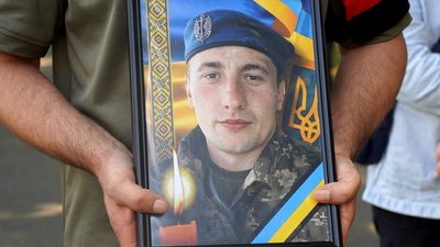 В Ужгороді 22 вересня попрощалися із загиблим 33-річним захисником