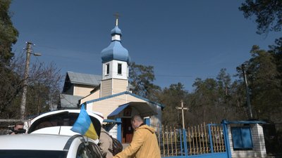 Черкаські капелани повезли допомогу в Чернігів Черкаські капелани повезли допомогу в Чернігів