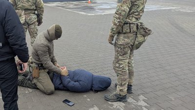 Прикордонника в Глухові засудили за сприяння контрабанді через кордон РФ