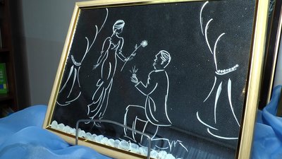 Майстриня з Миколаївщини створює картини з кісток риби Майстриня з Миколаївщини створює картини з кісток риби