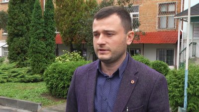 Директор Хмельницької міської лікарні Валерій Гарбузюк каже, що реабілітаційний центр у громаді наразі, в реаліях війни, потрібніший, ніж хоспісне відділення. Директор Хмельницької міської лікарні Валерій Гарбузюк каже, що реабілітаційний центр у громаді наразі, в реаліях війни, потрібніший, ніж хоспісне відділення.