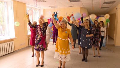 У Сумській школі №4 останній дзвоник відбувався дистанційно У Сумській школі №4 останній дзвоник відбувався дистанційно