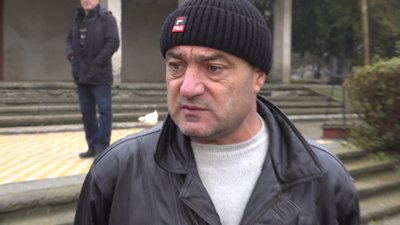 Він має залишитися: на Одещині мешканці села виступають проти знесення пам'ятника Леніну Він має залишитися: на Одещині мешканці села виступають проти знесення пам'ятника Леніну