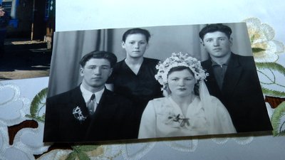 Подружжя Новарчуків із Житомирщини: 60 років разом, головне у сім'ї – повага Подружжя Новарчуків із Житомирщини: 60 років разом, головне у сім'ї – повага