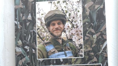 "Азовсталь. Світло переможе": у Рівному відкрили фотовиставку бійця Азову "Азовсталь. Світло переможе": у Рівному відкрили фотовиставку бійця Азову