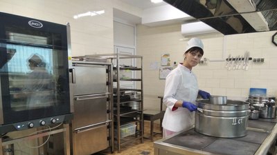 Страви з пароконвектомату – у житомирських садочках дітей почали харчувати за оновленим меню Страви з пароконвектомату – у житомирських садочках дітей почали харчувати за оновленим меню