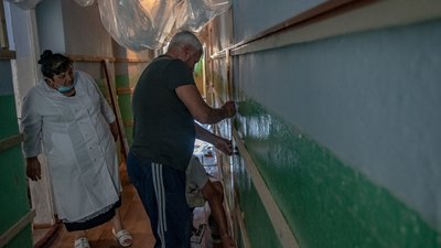 "Чекаємо нову школу вже 30 років": три довгобуди на Буковині "Чекаємо нову школу вже 30 років": три довгобуди на Буковині