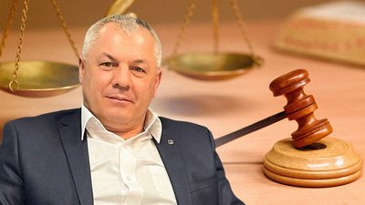 Звільнили від відповідальності депутата та працівника ТЦК та СП, який вдарив патрульну
