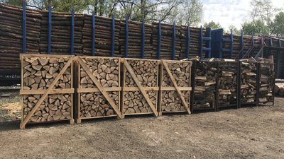 "Краще забезпечуватись дровами зараз": у лісгоспах Полтавщини заготовляють дрова "Краще забезпечуватись дровами зараз": у лісгоспах Полтавщини заготовляють дрова